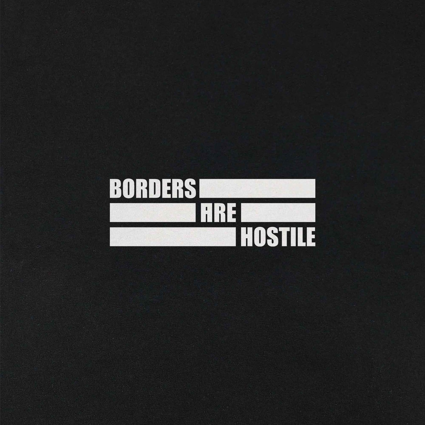 Borders are Hostile | Unisex-Bio-Baumwoll-T-Shirt